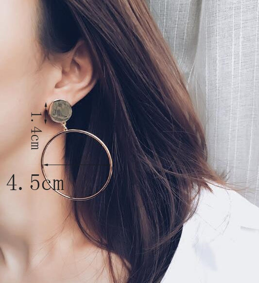 Simple Temperament Round Earrings